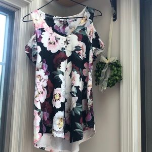 Floral Cold Shoulder Blouse 🌼